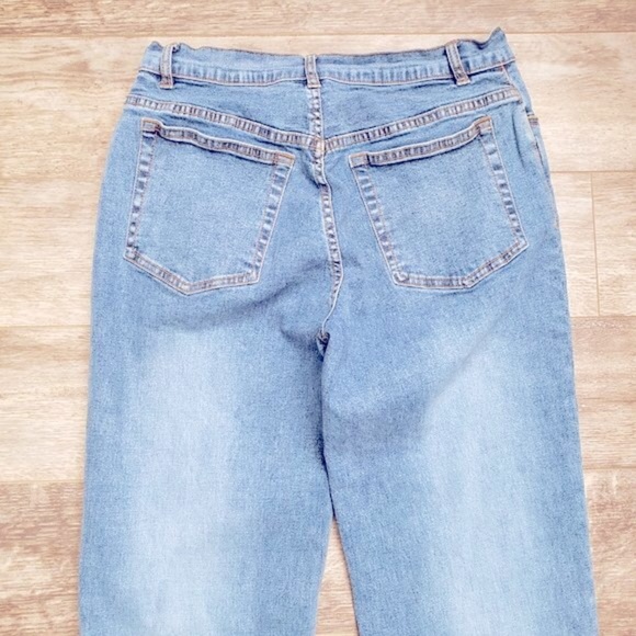 Lana Erica Embroidered Flower Sequined Straight Leg Jeans 8 - Picture 4 of 9